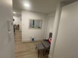 Cozy Apartment close to Airport, hytte i Dieppe