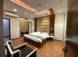 The Cradle, hotel en Noida