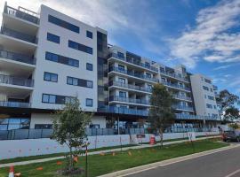 Gungahlin Center-1 Bedroom New Stylish Unit, apartment in Harrison