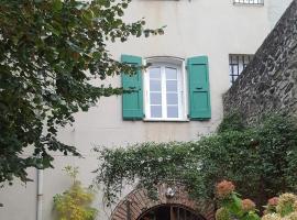 Gîte de charme la belle histoire, апартаменты/квартира в городе Прад
