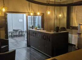 40x Economy MOTEL Rooms, Reception & Self-Checkin 24h, XL-Parking, Quite & Save