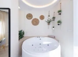 MALAGA BOUTIQUE V.V LUXURY JACUZZY