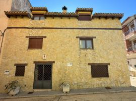 Casa rural María Juliana, hotel pre rodiny v destinácii Talayuelas