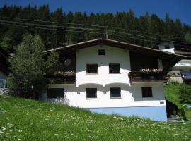 Ferienhaus Monte Bianco, hotell i Kappl