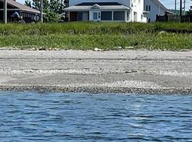 Chalet Pakingan, villa in Cap-Chat