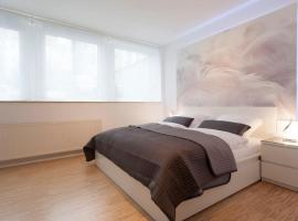 Exclusive 2-room souterrain apartment