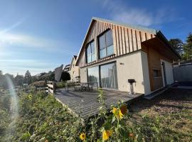 Ferienhaus Mountain View Six50 mit Sauna und Kamin in St. Andreasberg, hotel in Sankt Andreasberg