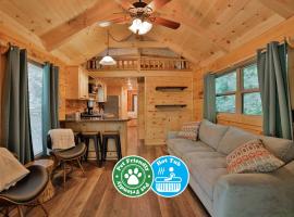 Bryce Cabin Lookout Mtn Tiny Home W Swim Spa – miniaturowy domek w mieście Chattanooga