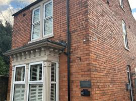 Millwright Villa - sleeps 7, hotel with parking in Lincolnshire