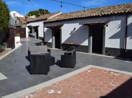 Casa Vacanze Vicolo Palaù, hotel v destinaci Trecastagni