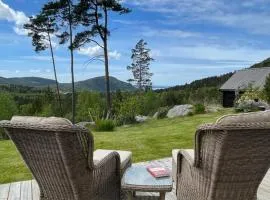 Cabin near Pulpit Rock