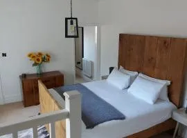 Superking Size City Centre En-Suite Room + Parking