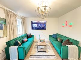 Luxury London Two Bedroom Apartment, cheap hotel in West Dulwich