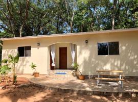 Charmantes Gästehaus im Feriengebiet Ytu, Caacupé (Neubau 2022), hotel din Caacupé