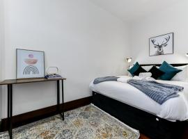 Vibrant 1 BD Retreat - Perfect for Couples, apartament din Hanwell
