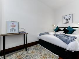 Vibrant 1 BD Retreat - Perfect for Couples, hotell sihtkohas Hanwell