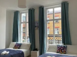 Comfy Private Rooms in Camden Town, Central London