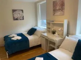 Cosy Private Rooms in Euston Square, Central London