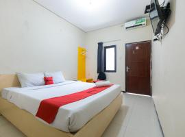 Viesnīca RedDoorz at Osuko Residence Sukomanunggal Jaya rajonā Sukomanunggal, pilsētā Surabaja