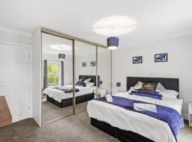 3 Bedroom House - Huge cut price on long stays, hotel in North Hykeham