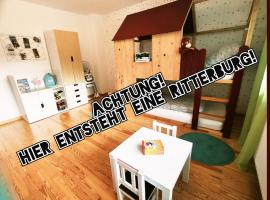 Familien-Apartment SchmitTs Katz, hotel with parking in Herrstein