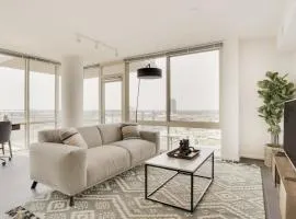 Tysons Corner 2br w fire pit steps to mall WDC-813
