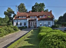 Ašmonienės svečių namai "Senoji mokyklėlė"