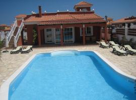 Verano Brisa Private Golf Villa, holiday home in Caleta De Fuste