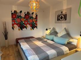 Moderne Ferienwohnung mit Retro-Charme, cheap hotel in Wülfrath