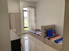 Meadow Park (1331 Sweet Home)