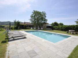 Holiday Home I Tre Laghi by Interhome, hotel in Pieve a Presciano