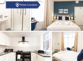 Suite 1 - Lovely Ensuite in Oldham Sociable House, hotel i Oldham