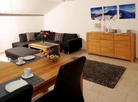 Ferienwohnung "Alpenglück" mit Hallenbad, hotel a Bolsterlang