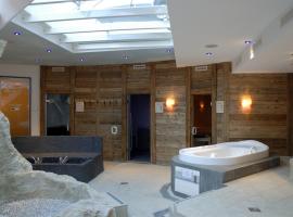 Saaserhof Apartments, hotel i Saas-Fee