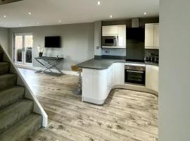 Entire Town House In Liverpool Marina