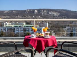 Hotel Árpád, hótel í Tatabánya