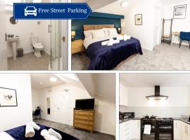 Suite 6 - Double Room in the Heart of Oldham โรงแรมในโอลดัม