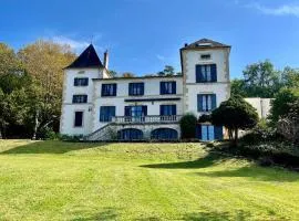 Richard Lequet Domaine gastronomique du Val d Atur、ブラザックのゲストハウス