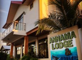 Annama Lodge and Dive บีแอนด์บีในHoarafushi