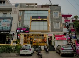 Hotel Pinkcity Prime & Chicago View Cafe, hotel in Malviya Nagar, Jaipur