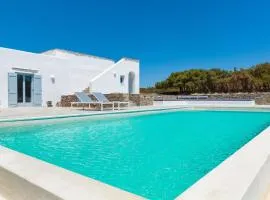 Villa Levantes - quiet location with private pool