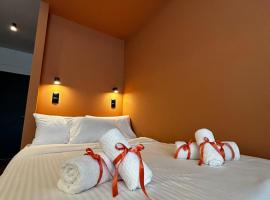 Orange Luxury apartment in agrinio, hotel em Agrinio