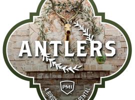 Antlers - A Birdy Vacation Rental, strandhotell i San Antonio