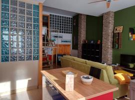 Apartamento Puerta del Pirineo, hotel para golfe em Sabi&ntilde;&aacute;nigo