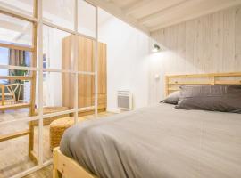 Joyful tiny house seaside，位于卡布尔的酒店