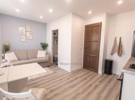 Studio cosy / Parking / Wifi: Corbeil-Essonnes şehrinde bir aile oteli