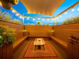 Double Decker Roofdeck Gorgeous View in Passyunk, ξενοδοχείο στη Φιλαδέλφεια