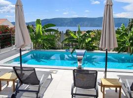 Luxury villas White Sails, hotell i Pinezici