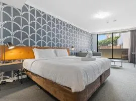 Amazing unit near China Town