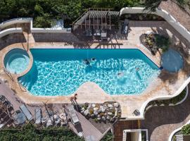 Deluxe Two Bedroom Apartment with Ocean Views，庫魯海灘的有熱水按摩池的飯店